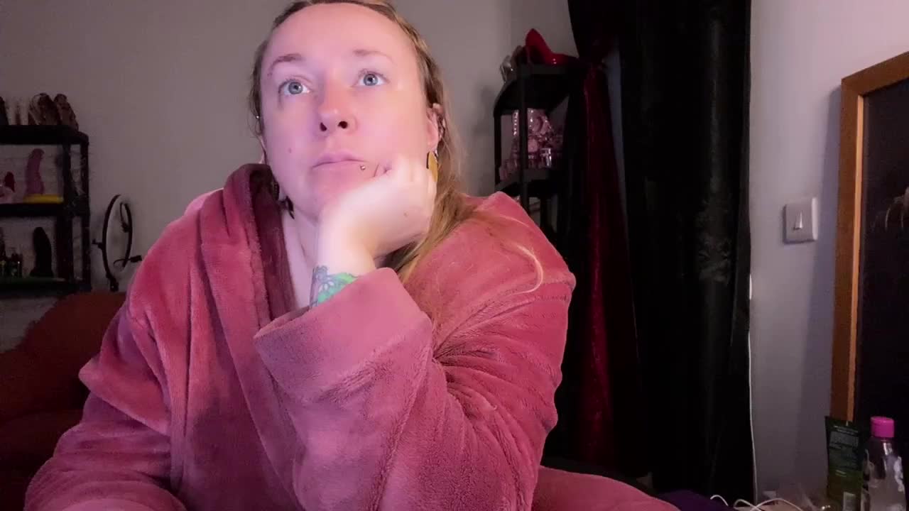 NylonQueen Adult Chat November 8, 2025