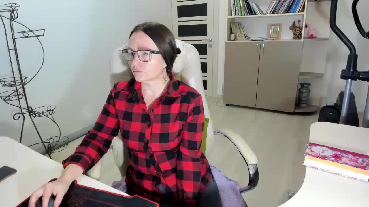 -Michelle- Adult Chat November 8, 2025