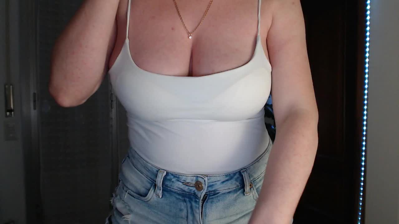 Alina-Lovely Adult Chat November 8, 2025