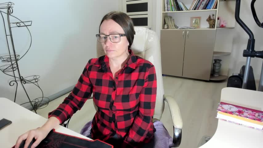 Vika73 Adult Chat November 9, 2025