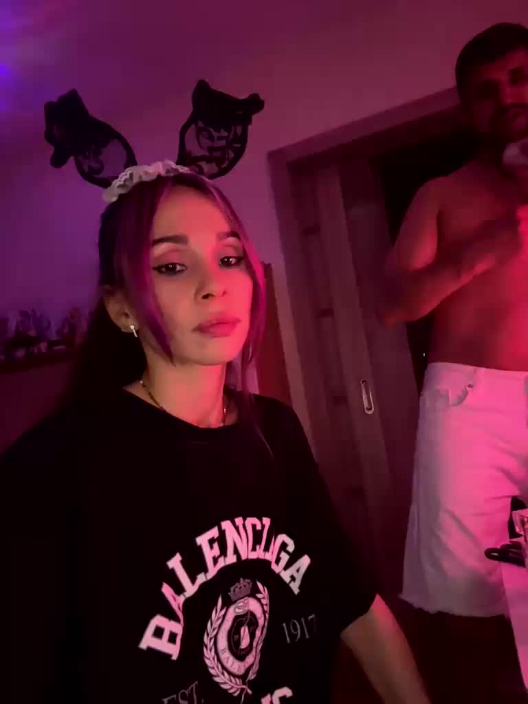 VIP17CoupleDream Adult Chat November 9, 2025