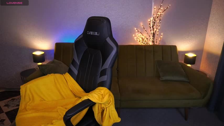 LilElfie Adult Chat November 9, 2025