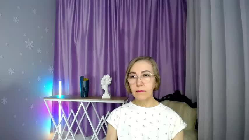 queen_a_n_i Adult Chat November 9, 2025