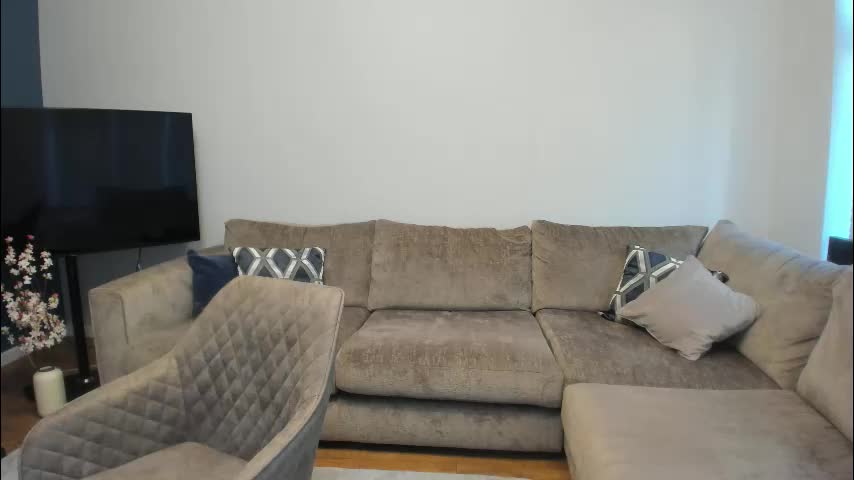 sylvia_di Adult Chat November 9, 2025