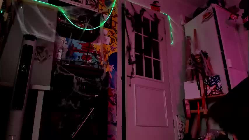 sunny_mouse Adult Chat November 9, 2025