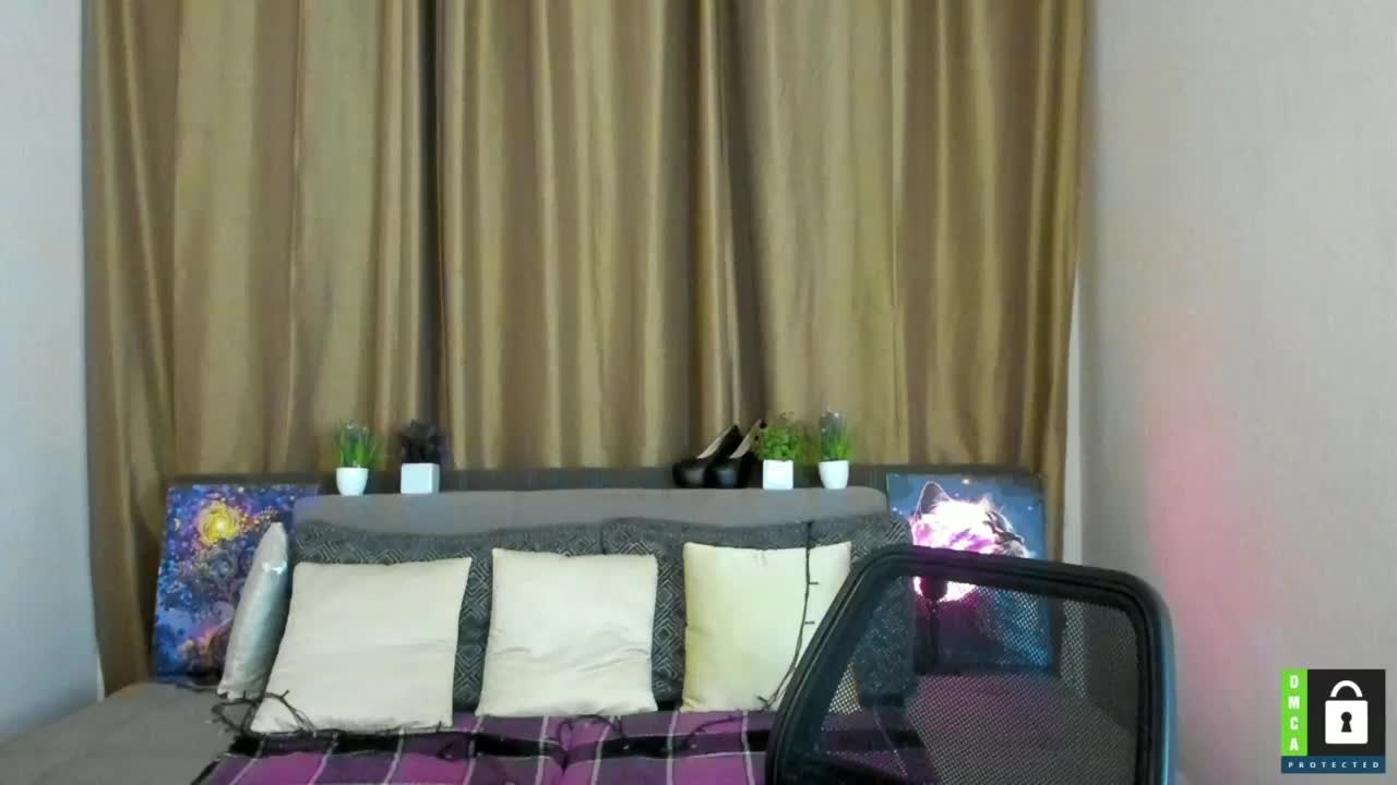 Jullyblondkiss Adult Chat November 9, 2025