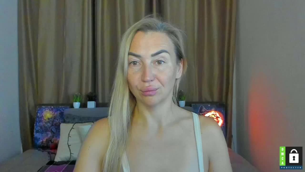 Jullyblondkiss Adult Chat November 9, 2025