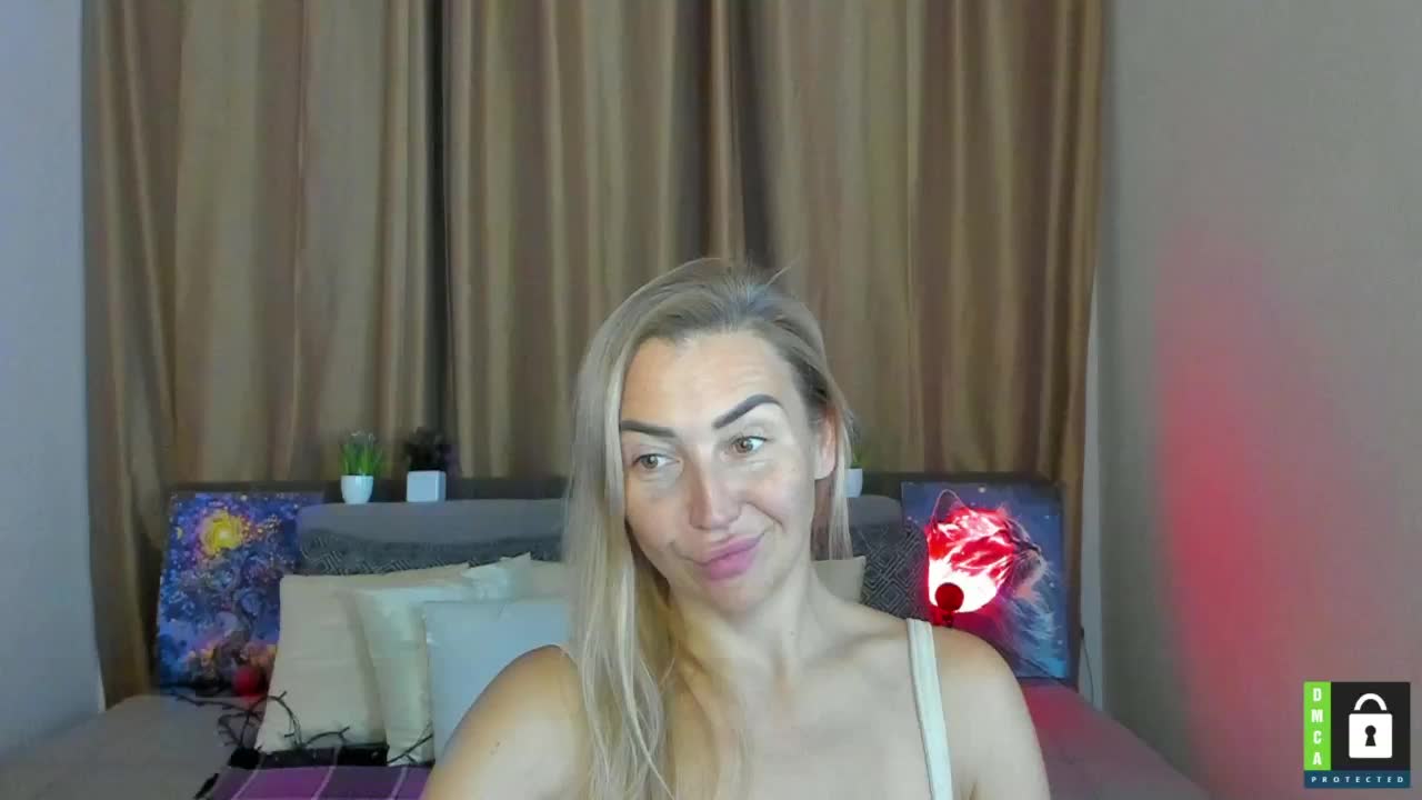 Jullyblondkiss Adult Chat November 9, 2025