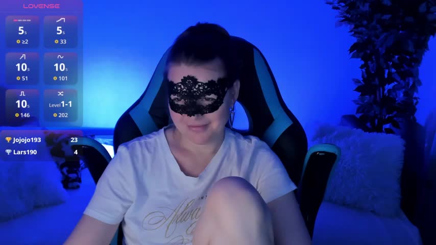 Sexy-Housewife Adult Chat November 9, 2025