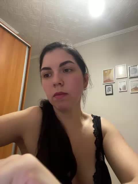 Vika19981 Adult Chat November 9, 2025