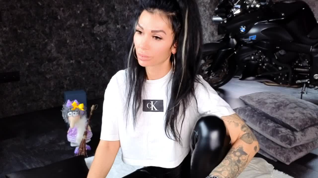 -BABAYAGA- Adult Chat November 9, 2025