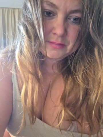 FLUFFY_BEAUTY Adult Chat November 9, 2025