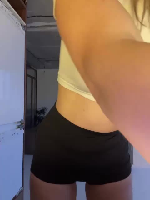 Lolichka20 Adult Chat November 9, 2025