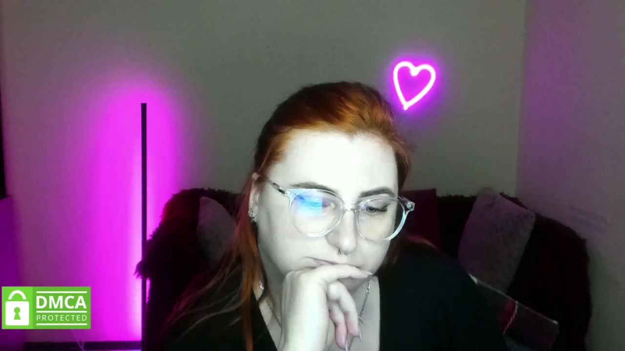 Aliciaredluv Adult Chat November 9, 2025