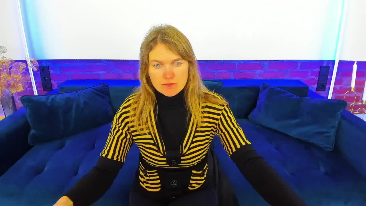 Annabel-xxx Adult Chat November 9, 2025