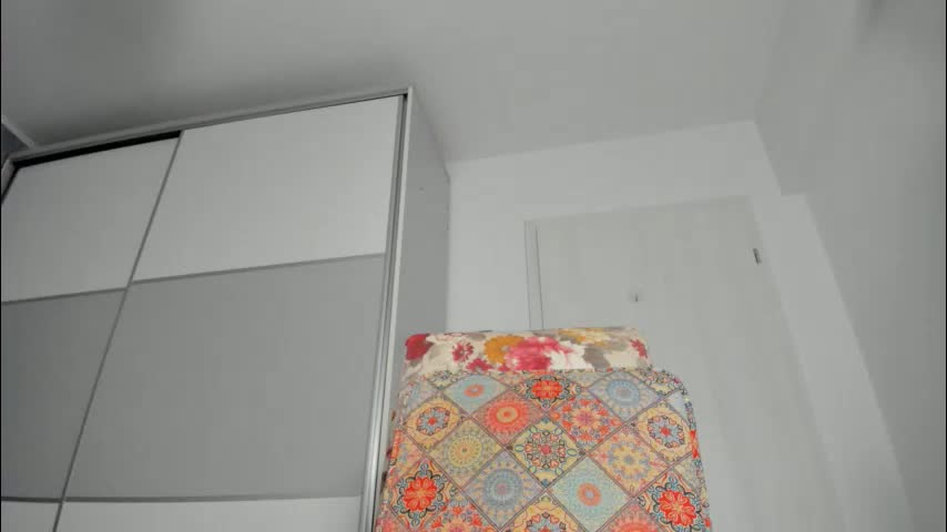 snow_flakee Adult Chat November 9, 2025