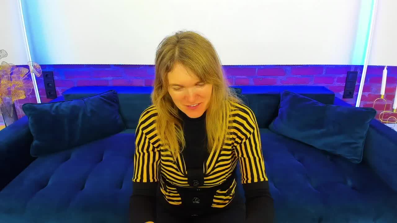 Annabel-xxx Adult Chat November 9, 2025