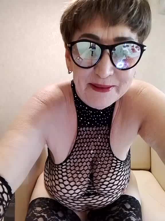 Zilichka65 Adult Chat November 9, 2025