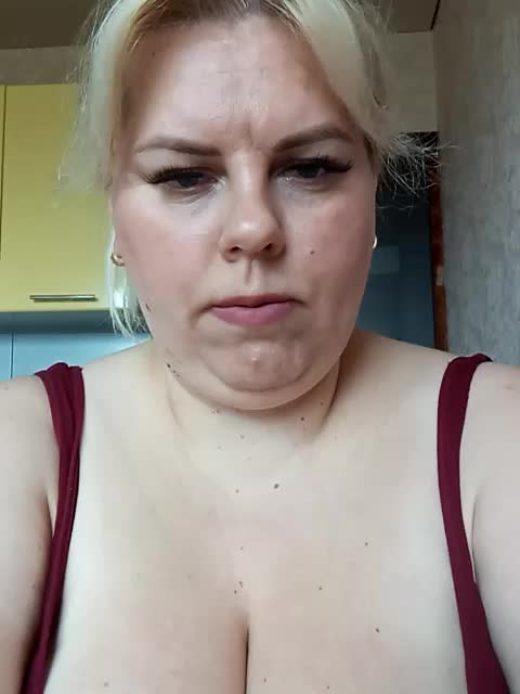 blondy_girl1499 Adult Chat November 9, 2025