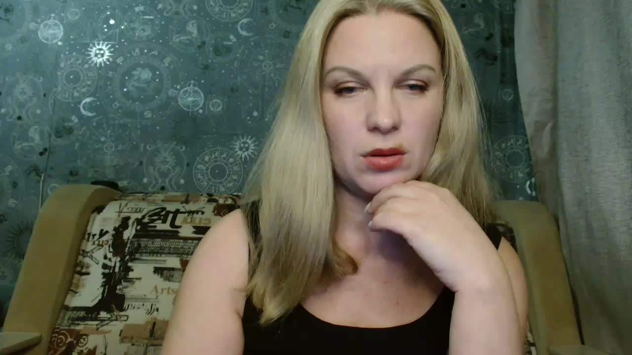 BlondeFox Adult Chat November 9, 2025