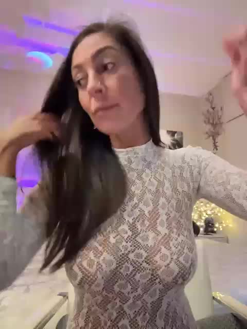 IrinkaGata Adult Chat November 9, 2025