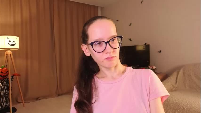 lynettebails Adult Chat November 10, 2025