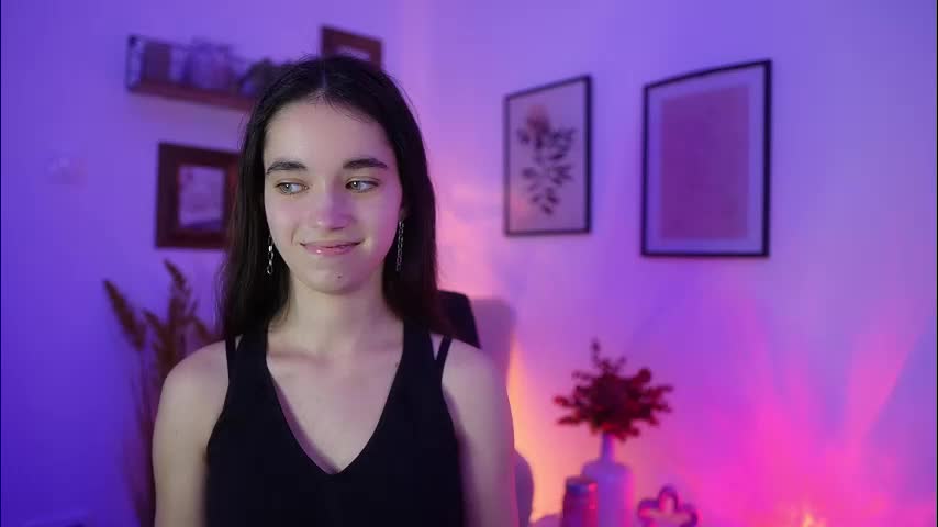 gia_paige18 Adult Chat November 10, 2025