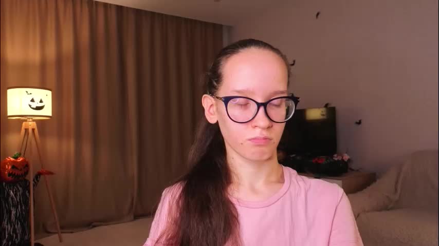 lynettebails Adult Chat November 10, 2025