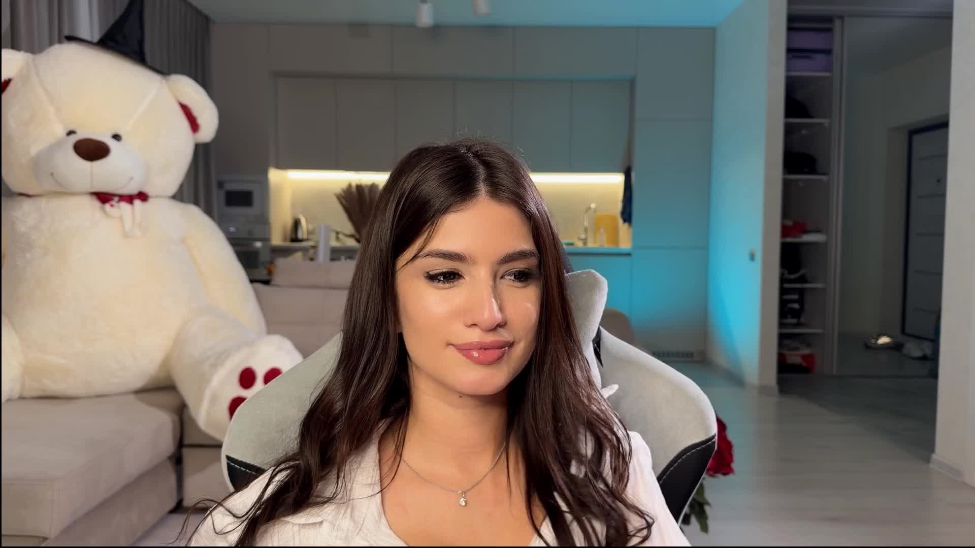 Sofi-Mi Adult Chat November 10, 2025