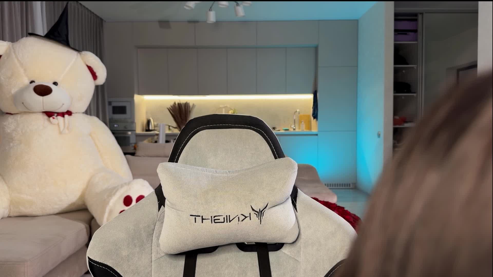 Sofi-Mi Adult Chat November 10, 2025