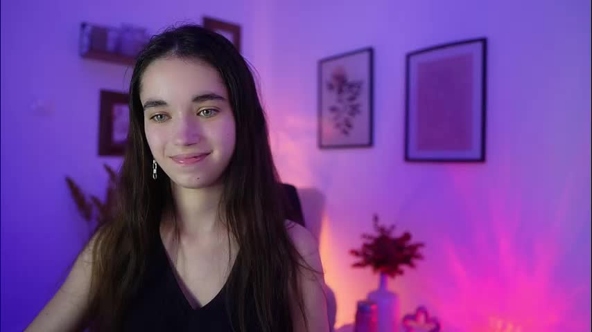 gia_paige18 Adult Chat November 10, 2025