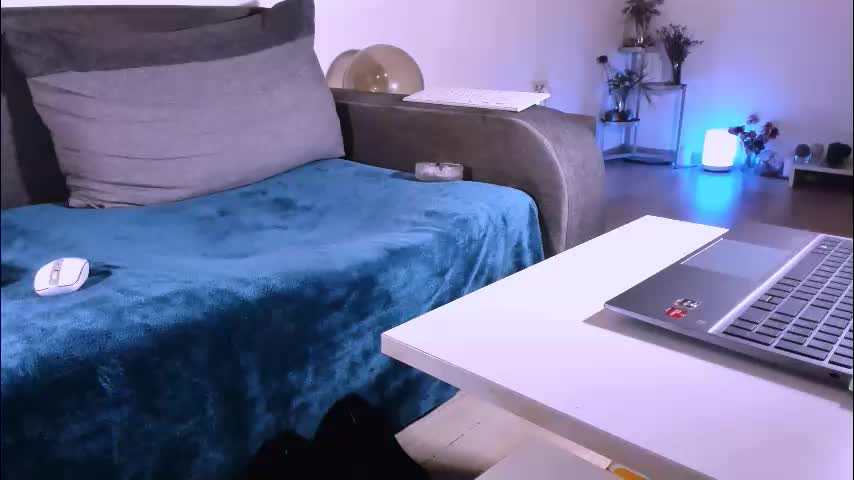 mylegsonheels Adult Chat November 10, 2025