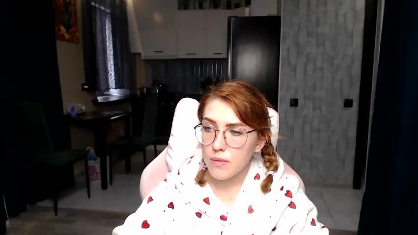 Reginasmilee Adult Chat November 10, 2025