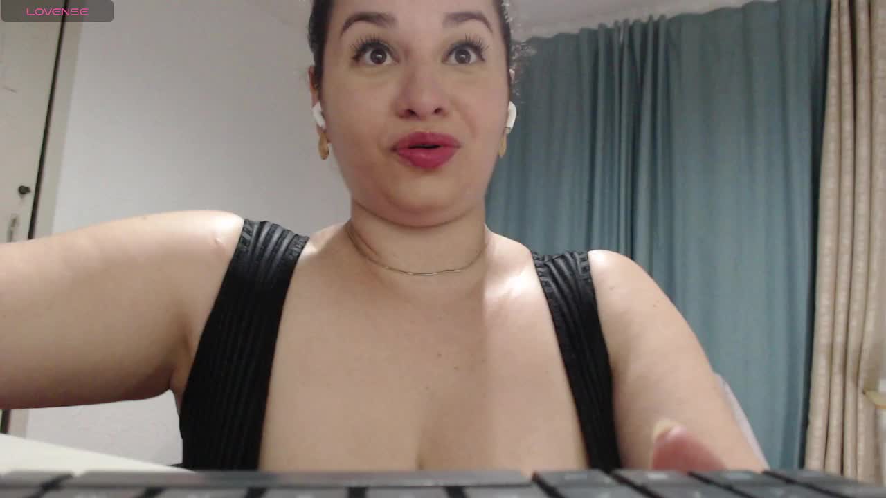 naturalmoommy Adult Chat November 10, 2025