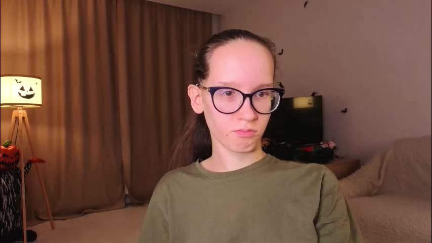 lynettebails Adult Chat November 10, 2025