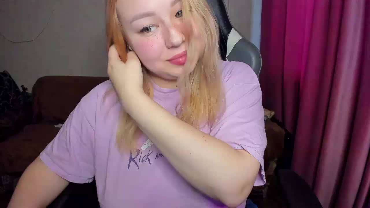 MilkaFoxy Adult Chat November 10, 2025