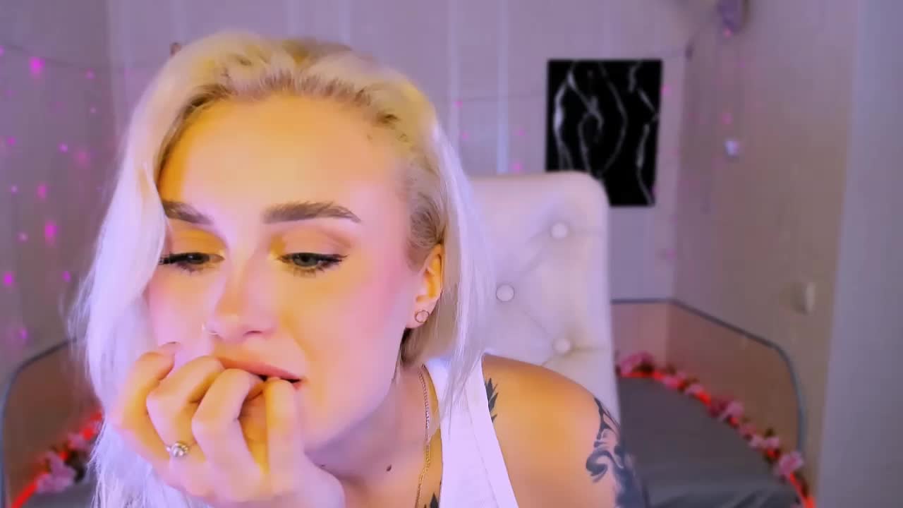 Ravenaaaa Adult Chat November 11, 2025