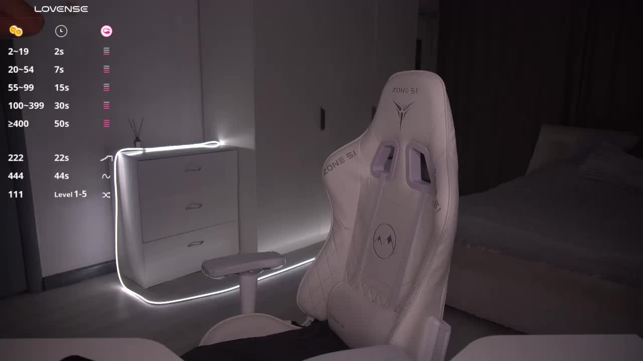 Evelina_fox Adult Chat November 11, 2025