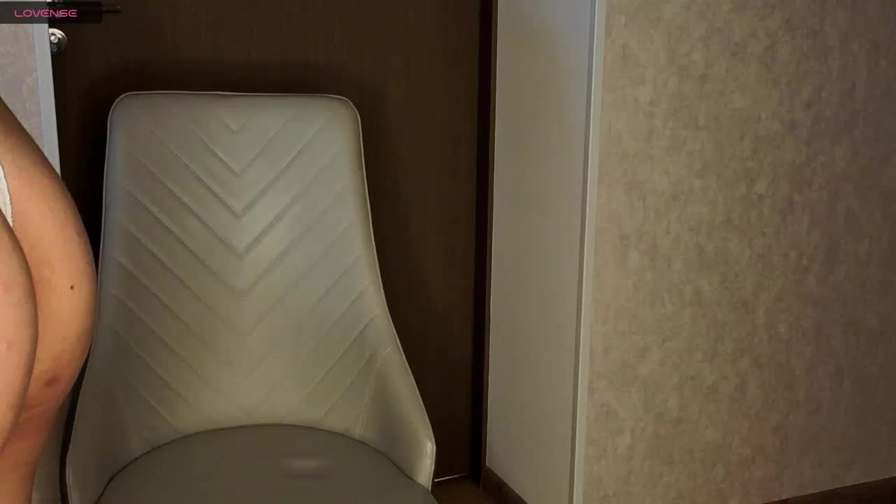 NoFaceModel Adult Chat November 11, 2025