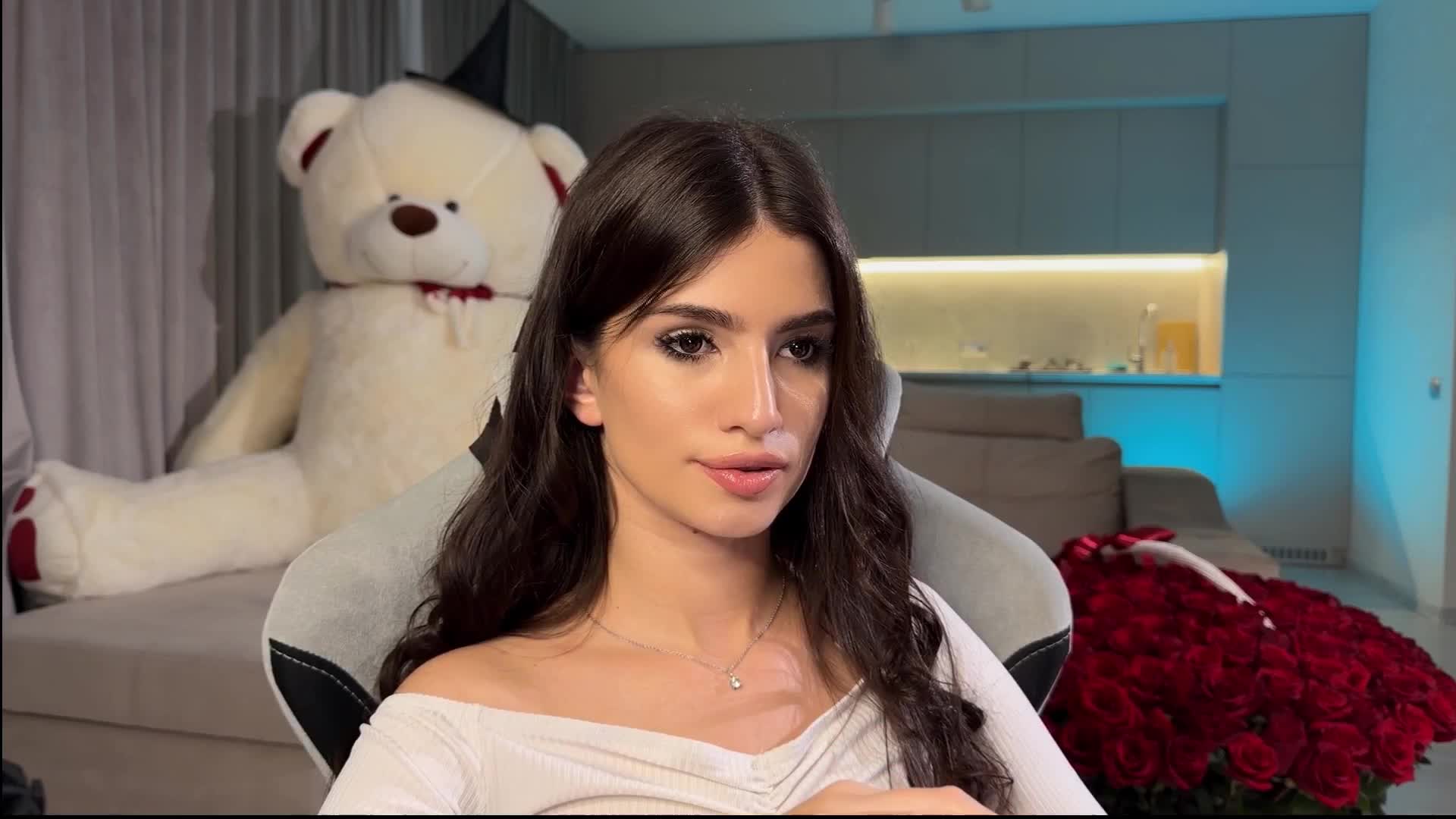 Sofi-Mi Adult Chat November 11, 2025