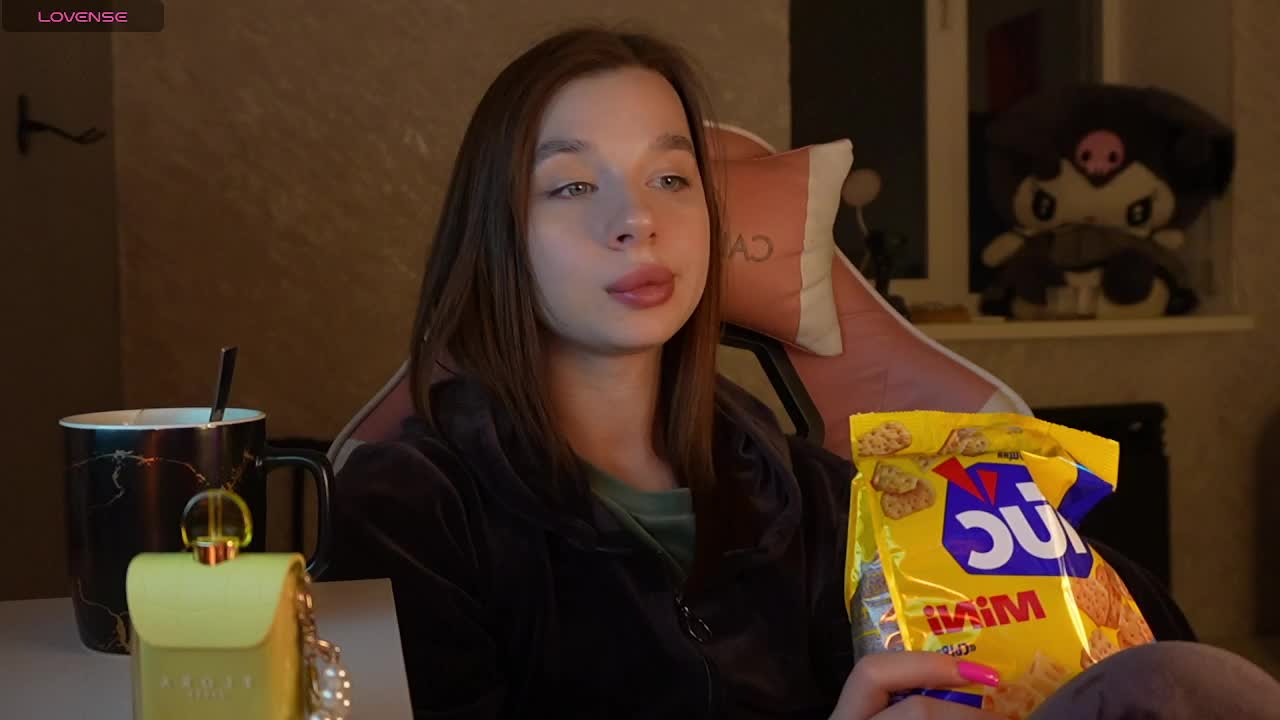 _Polly_ Adult Chat November 11, 2025