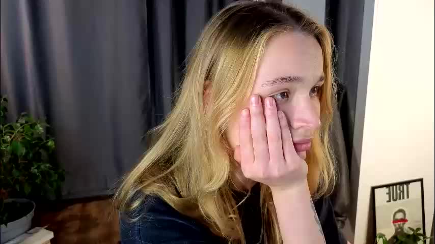 lisa_schiele Adult Chat November 11, 2025