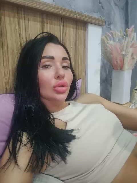 Zhuzha123 Adult Chat November 11, 2025