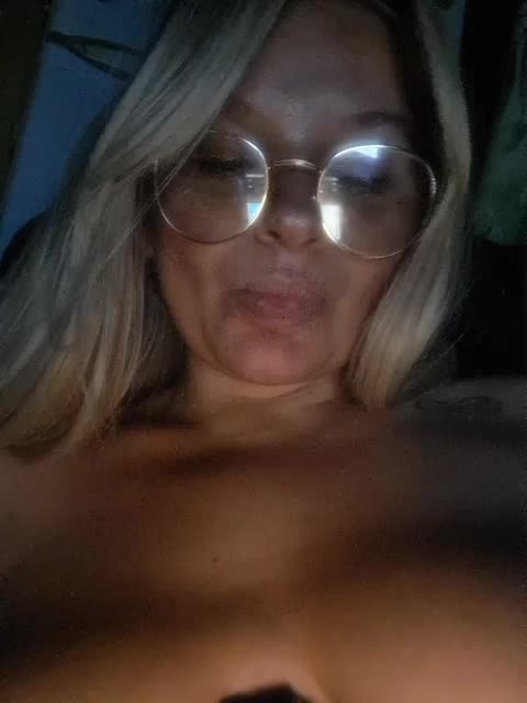 Merry-go-round1 Adult Chat November 11, 2025