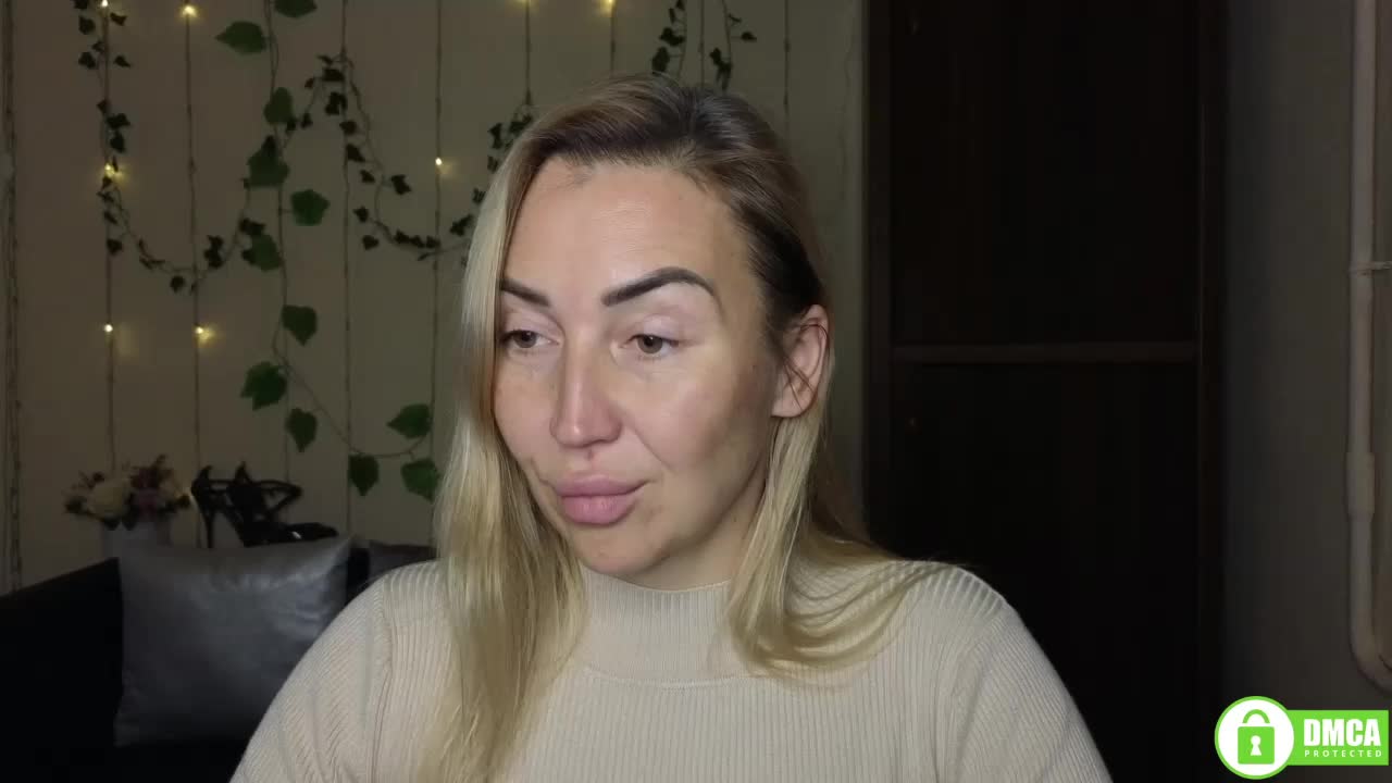 Jullyblondkiss Adult Chat November 11, 2025