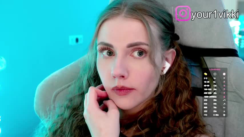 Vikki_Cheese Adult Chat November 11, 2025