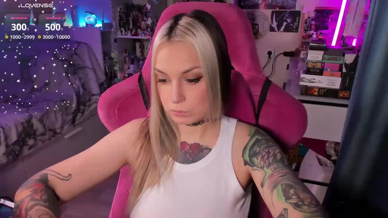 ChloeKohaku Adult Chat November 11, 2025