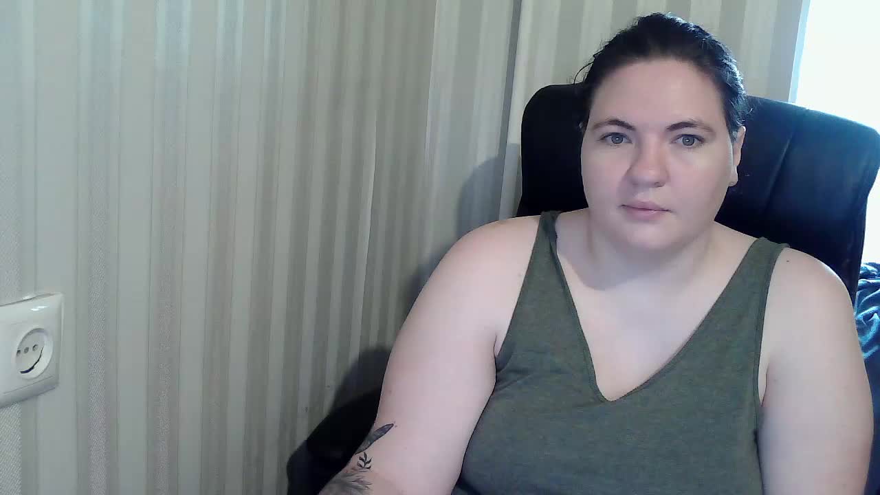 XLisaBlueX Adult Chat November 11, 2025