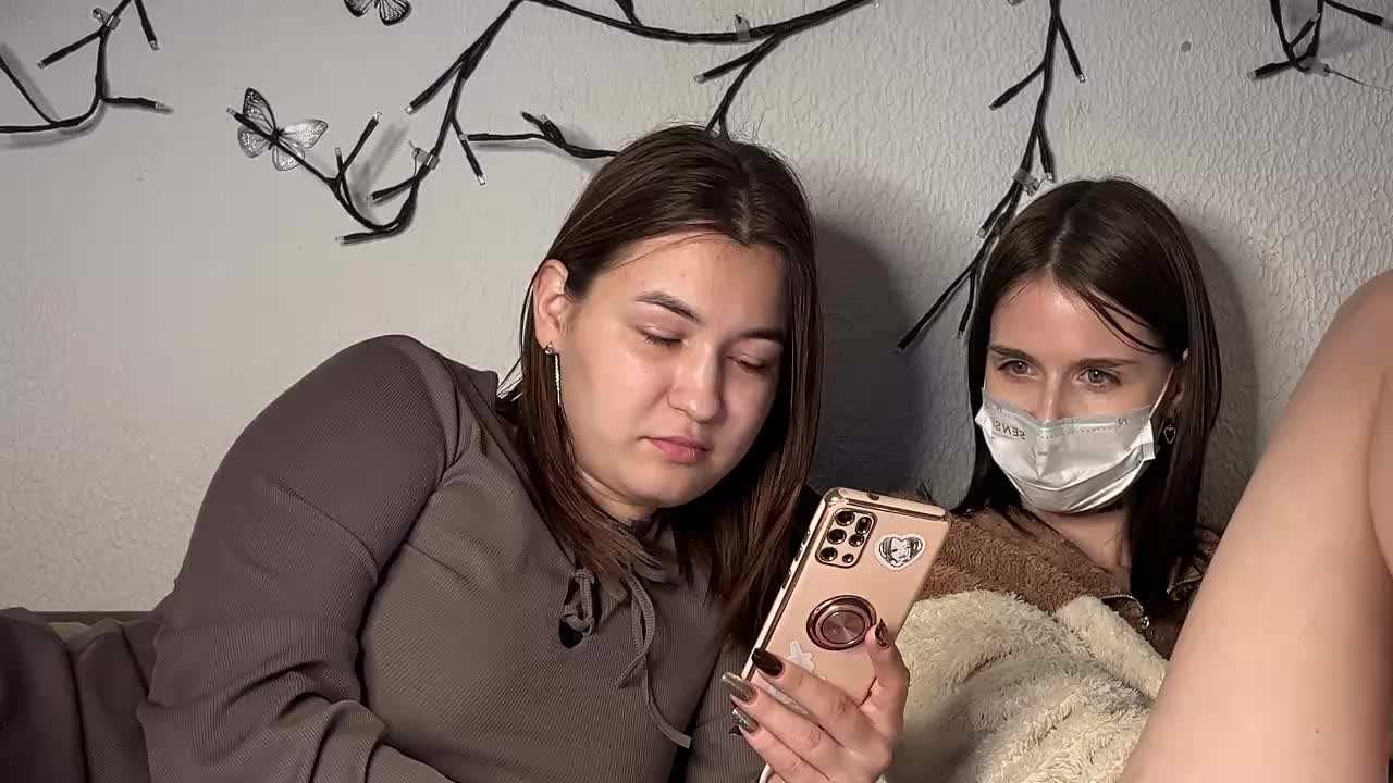 Passionate_Girls Adult Chat November 11, 2025