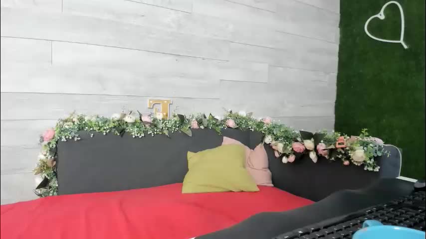 hugeboobserin Adult Chat November 11, 2025